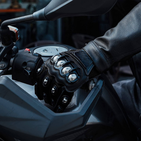 Motohansker med forsterkede skall – Ideell for vei og terreng