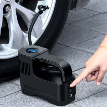 Kantava digitaalinen 12V ilmakompressori LED-valolla — turvallisuus ja yökäyttö
