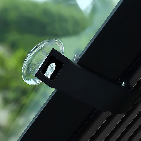 שמשיה נשלפת — רעננות מיידית ברכב 